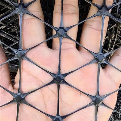 Geomalla triaxial para estabilización de sub-lastre ferroviario